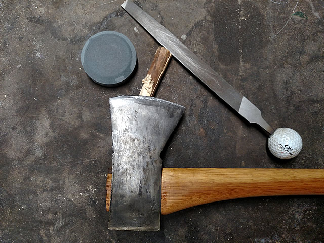 How to Field Sharpen an Axe or Hatchet with a Puck Sharpening